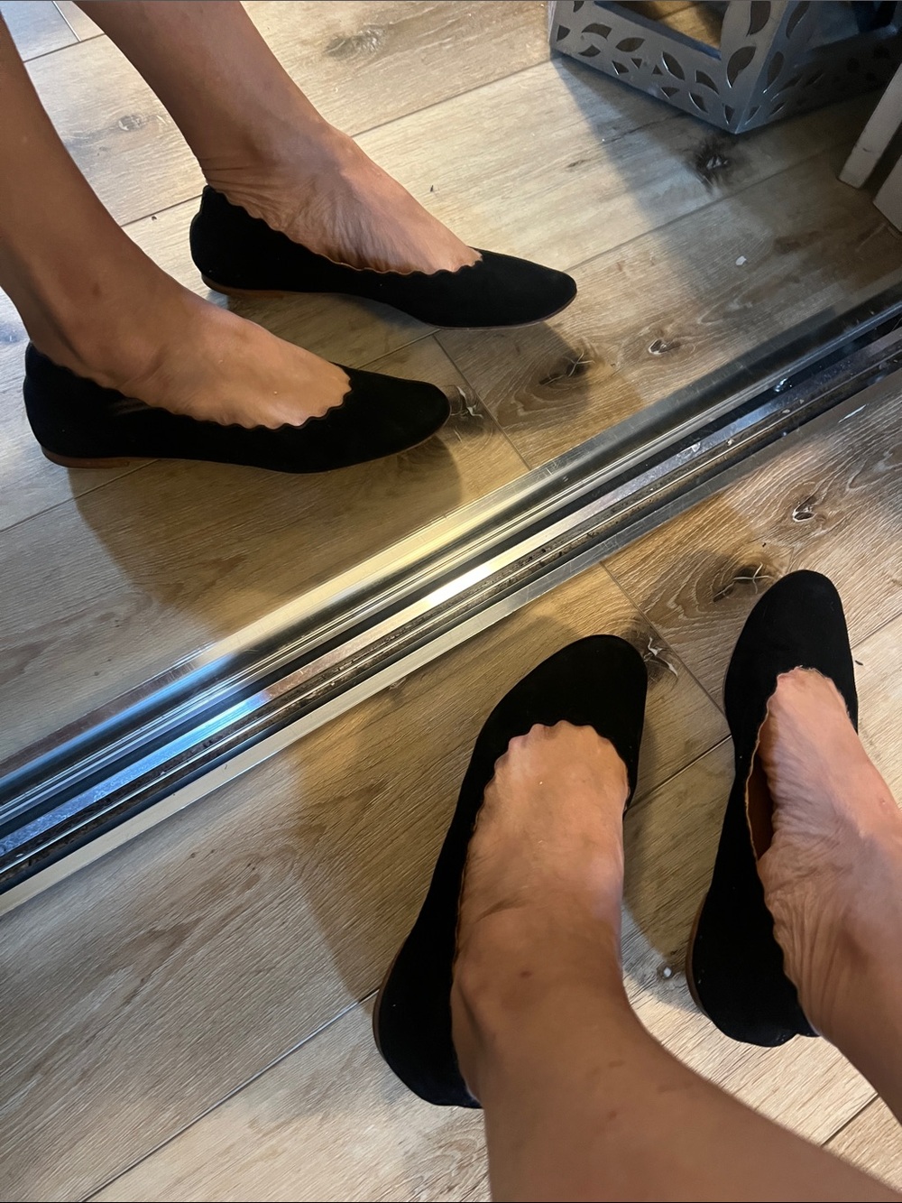 1 hour sale. Chloe Black Suede Scalloped Ballet Flats